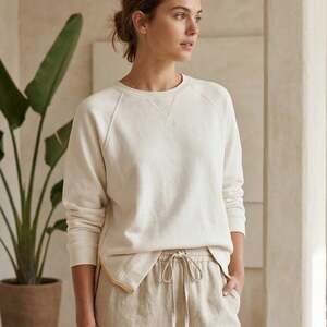 LEE MATHEWS Crew Neck Sweatshirt split hem White size Medium